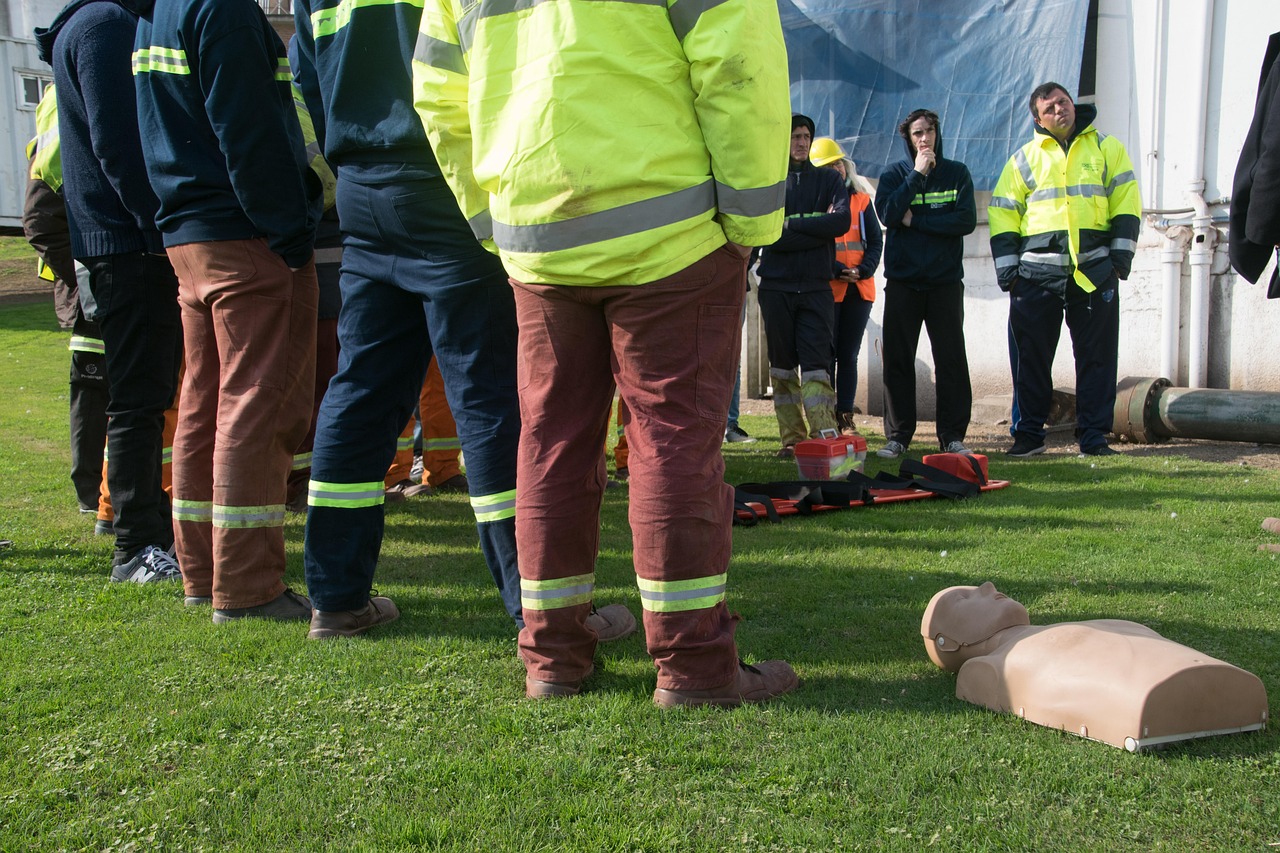 first-aid-training-6592367_1280